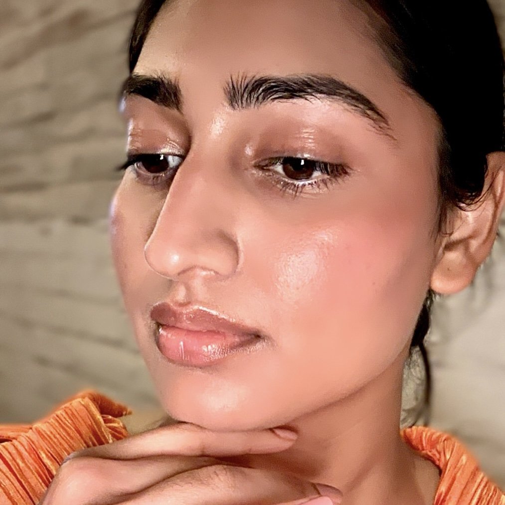 The Best Products for a Natural Makeup Look - Step by Step Guide